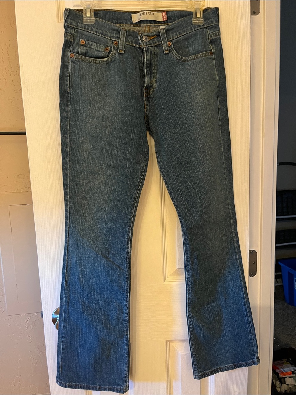 LEVI’S Women's Boot Cut Jeans Blue Denim
Size 4 M